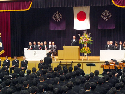 東京都市大学付属高等学校　　平成24年度（第60回）卒業式が挙行されました